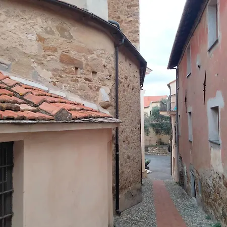 Ligurian Village, Historic Center, Near The Sea Lejlighed