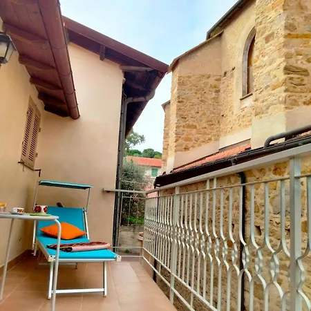 Ligurian Village, Historic Center, Near The Sea Gorleri