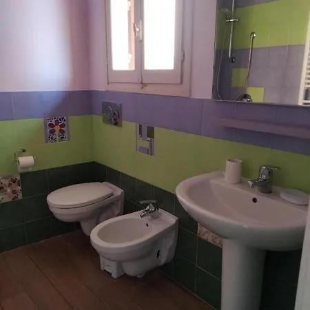 Apartament Ligurian Village, Historic Center, Near The Sea Gorleri