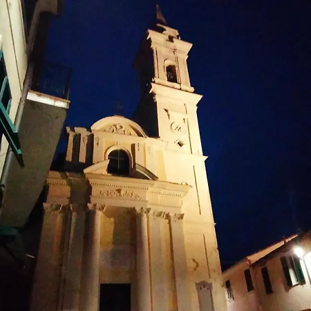 Ligurian Village, Historic Center, Near The Sea Apartament
